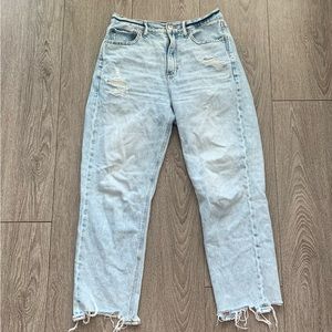 American Eagle 90’s boyfriend jeans